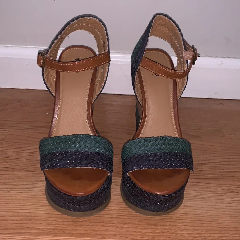 Cute Teal Wedges - Picture 3 of 3